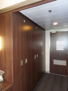 Nieuw Amsterdam SS 6080 - Closets & Entrance Door