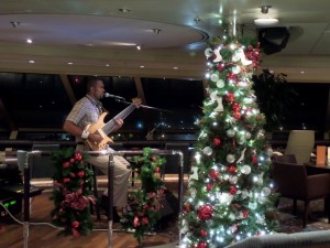 Crow's Nest Christmas Tree & Solo Guitarist Donald Waugh